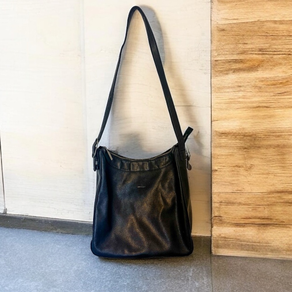 Matt & Nat Black Leather Shoulder Bag